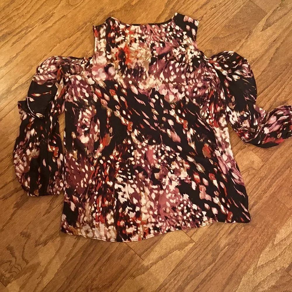 Cato silky shirt shoulderless long sleeved gathers at the wrist size M